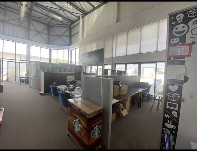 559M² WAREHOUSE TO LET IN RIVERHORSE VALLEY